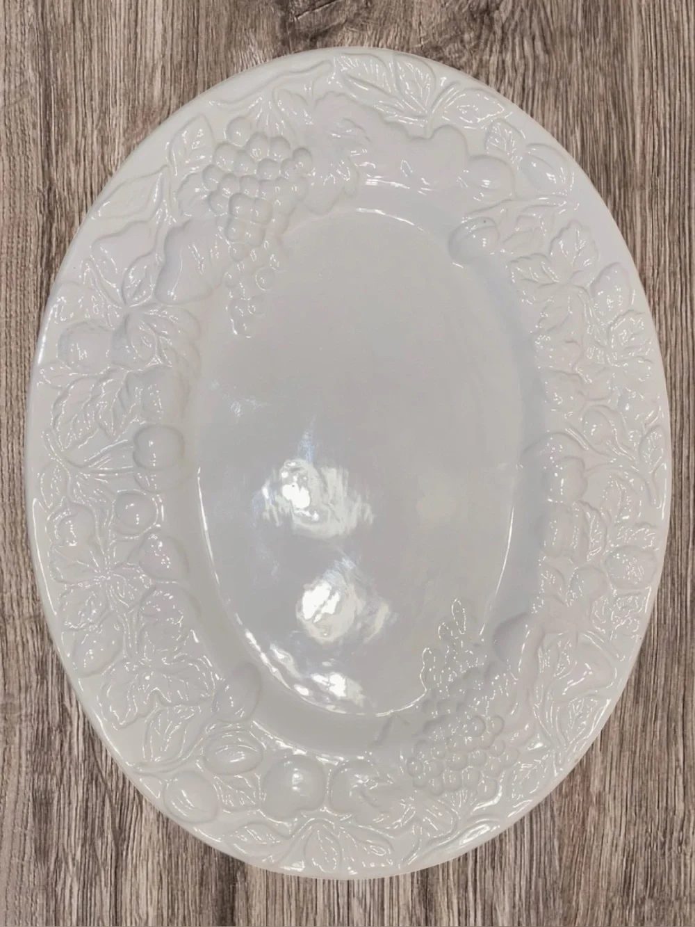 VINTAGE CENTURY Oval Fruit Themed Embossed Elegant Serving Platter White 18”x 14